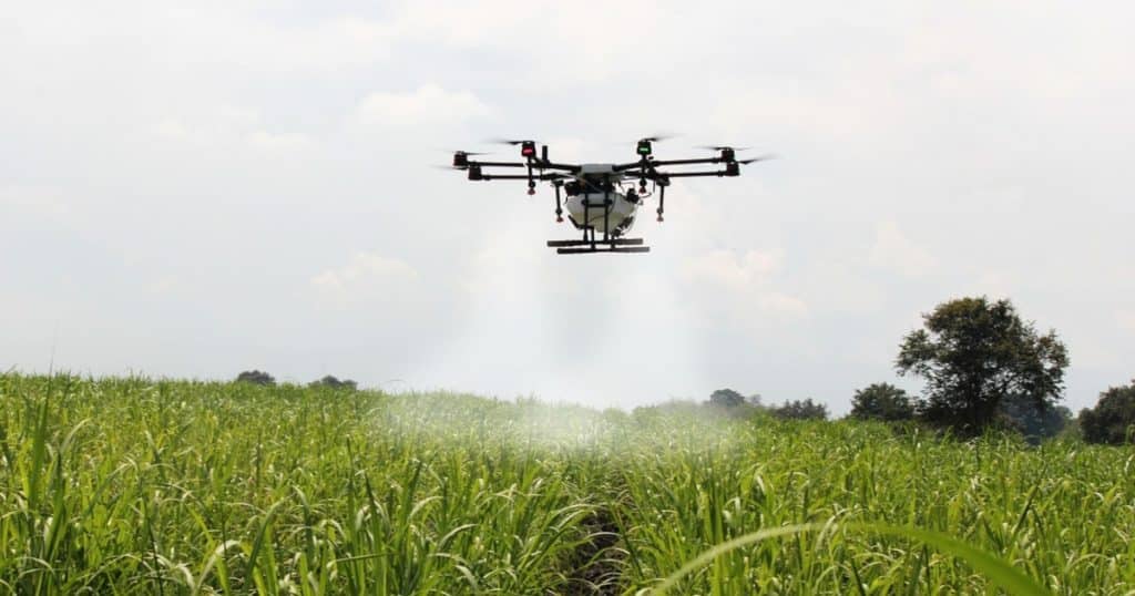 Drone trong nông nghiệp hoạt động ra sao?